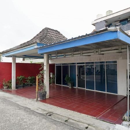 Oyo 2876 Hotel Idayu Palembang Exterior foto