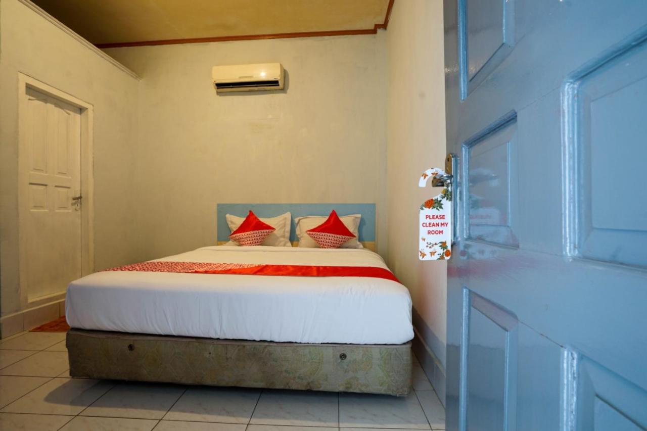 Oyo 2876 Hotel Idayu Palembang Exterior foto