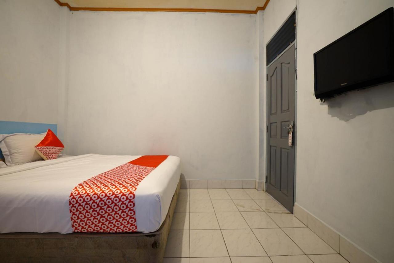 Oyo 2876 Hotel Idayu Palembang Exterior foto