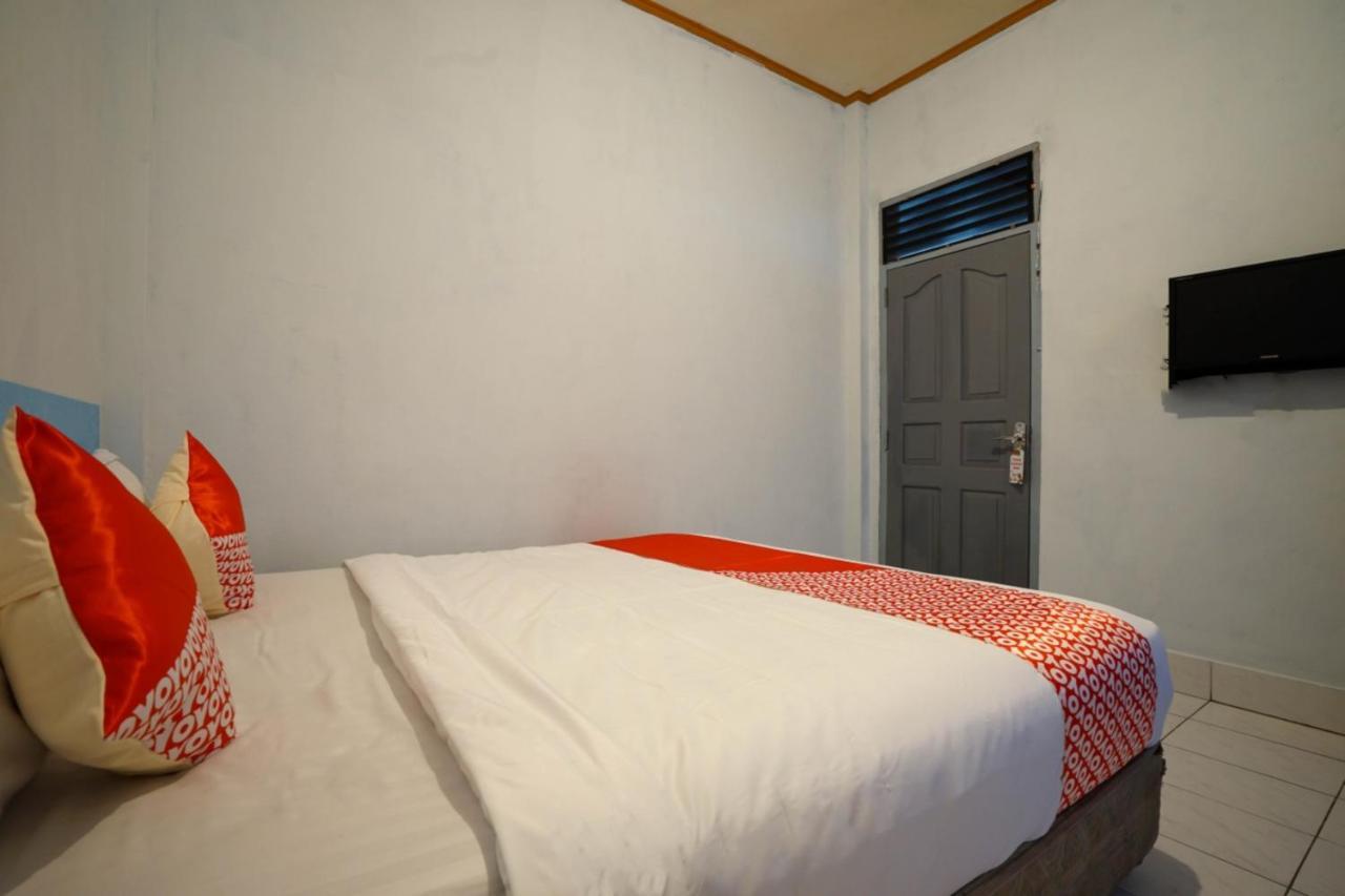 Oyo 2876 Hotel Idayu Palembang Exterior foto