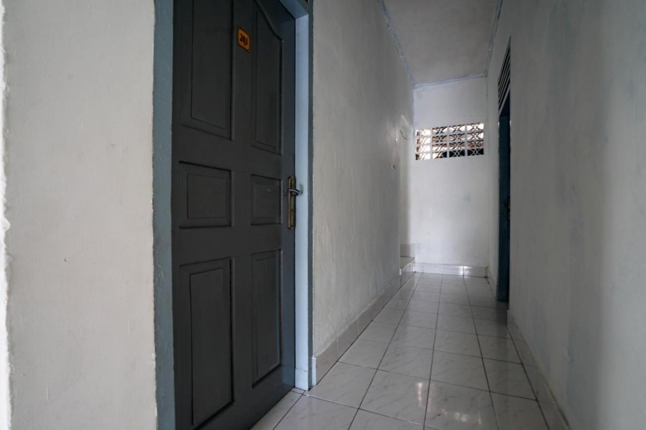 Oyo 2876 Hotel Idayu Palembang Exterior foto